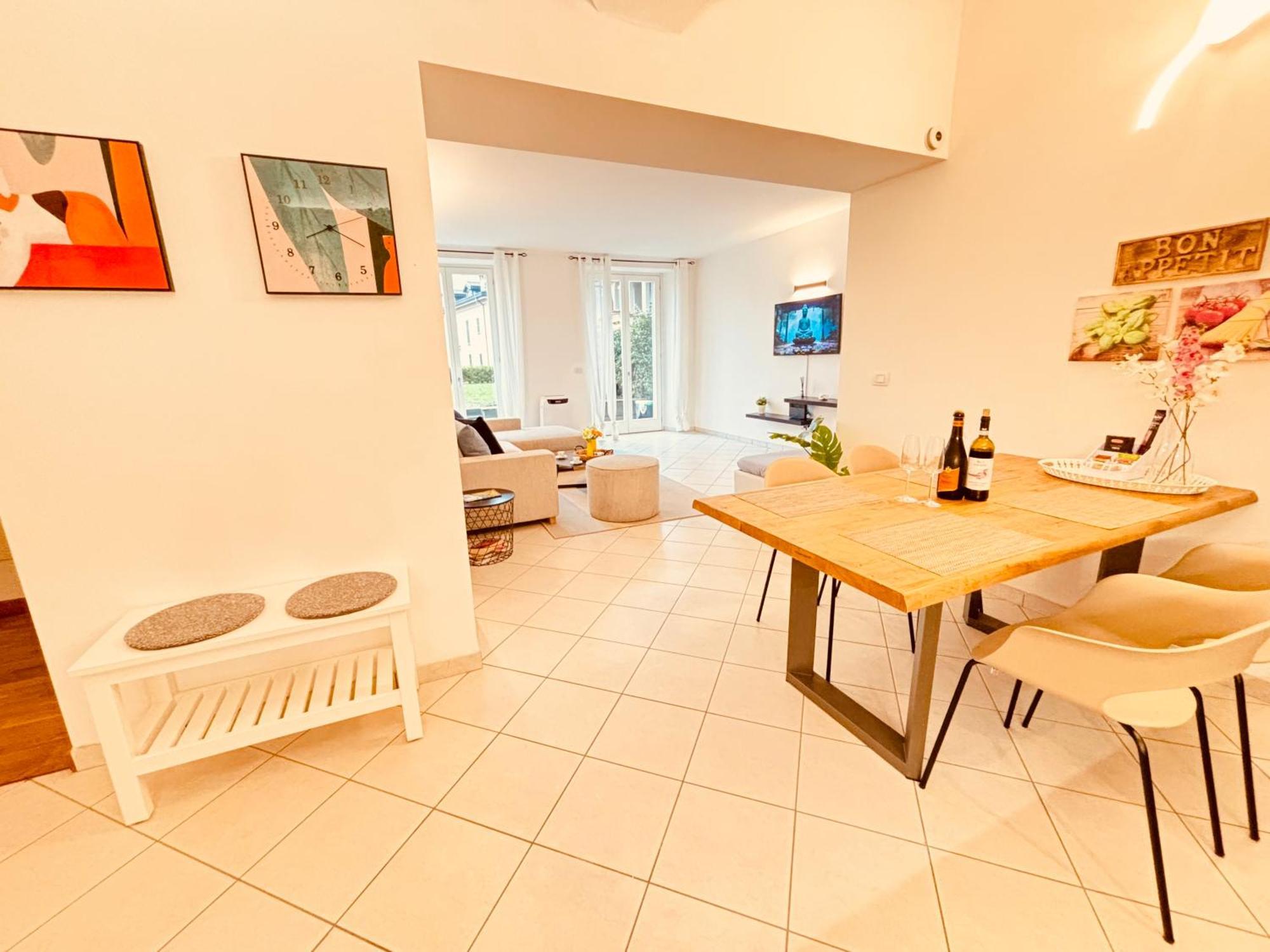 Lago Villa Zen - Apartment With Jacuzzi, Panoramic Views レンノ エクステリア 写真